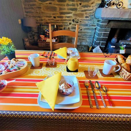 Gouarec Bed & Breakfast Lanrivain Εξωτερικό φωτογραφία